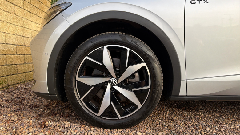 Volkswagen ID.5 220kW 4MOTION GTX Max 77kWh 5dr Auto Electric Coupe